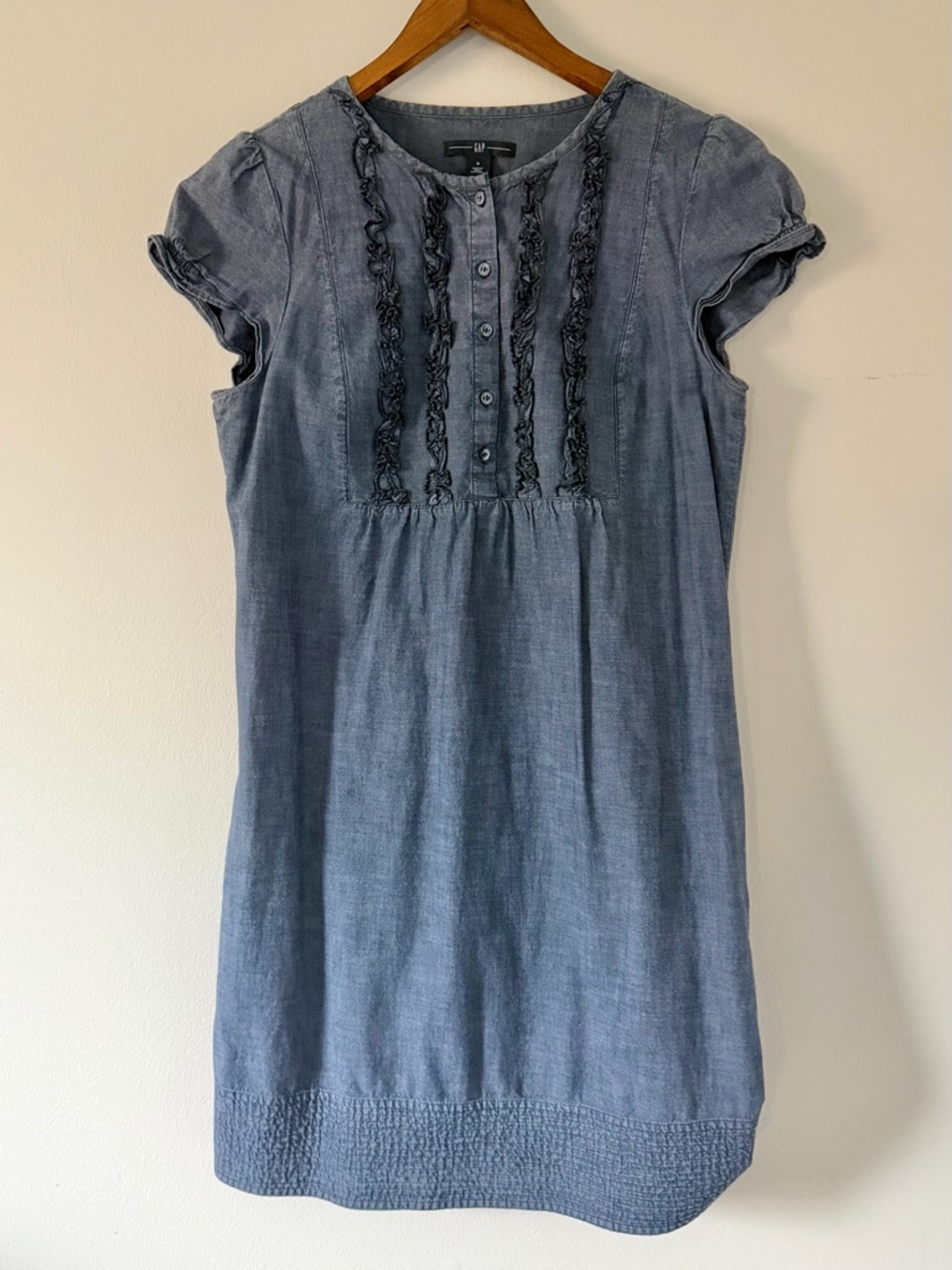 GAP Chambray Ruffle Front Mini Dress Blue Cottagecore Prairie Size 8